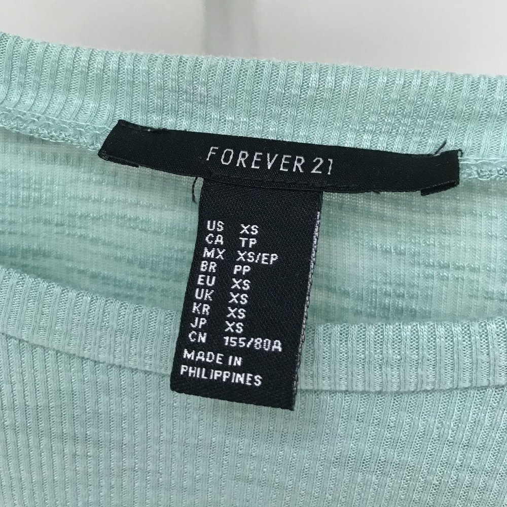 Turquoise Crop Top - Picture 2 of 4